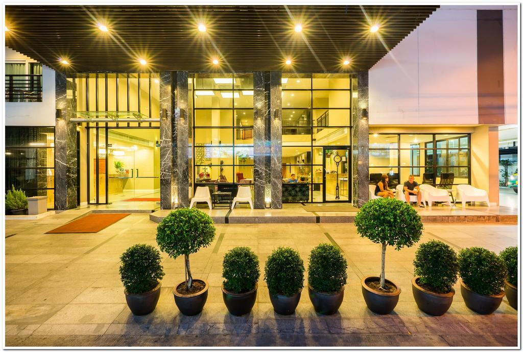 Sea Me Spring Hotel Pattaya Exterior photo