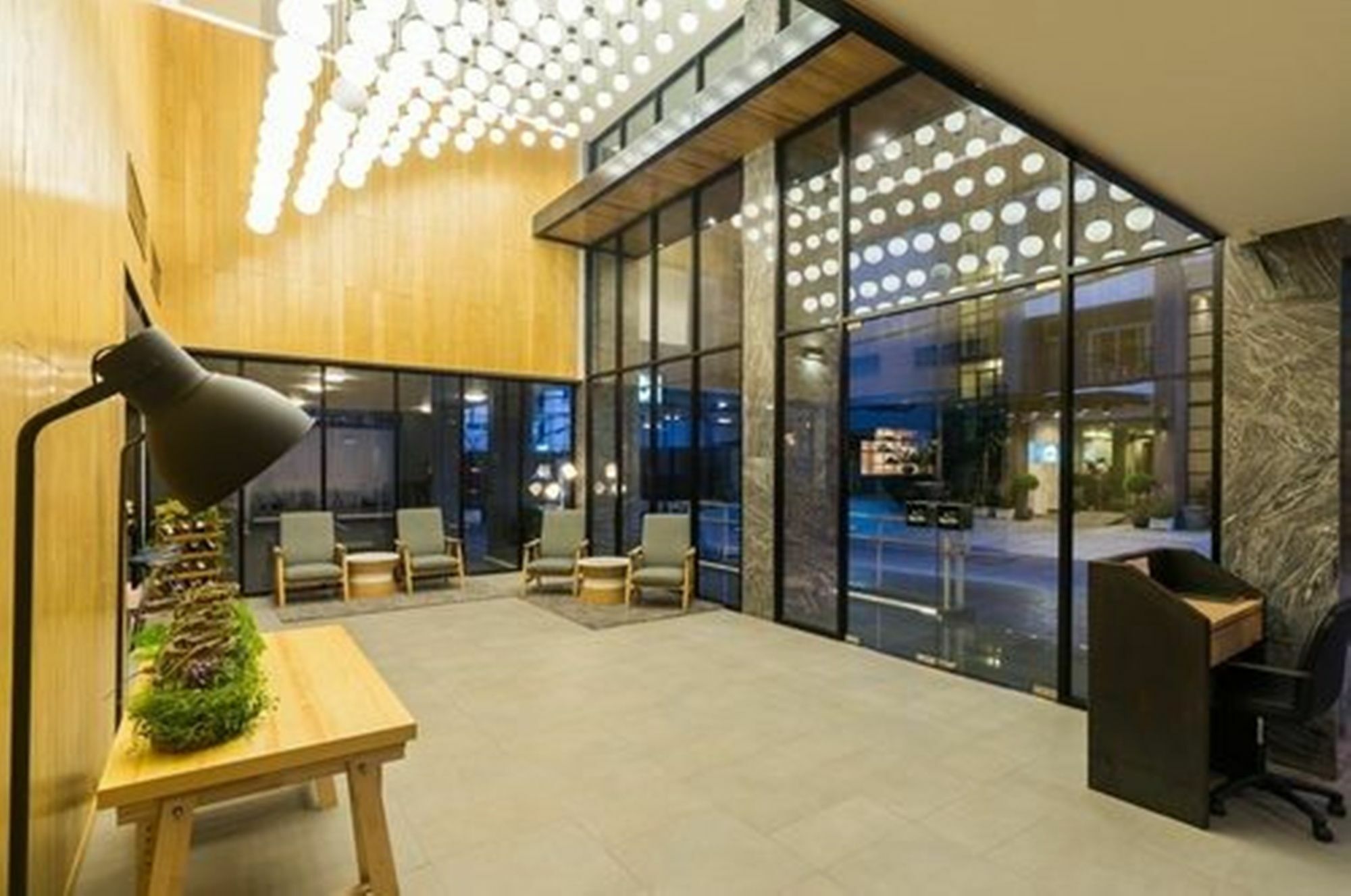 Sea Me Spring Hotel Pattaya Exterior photo